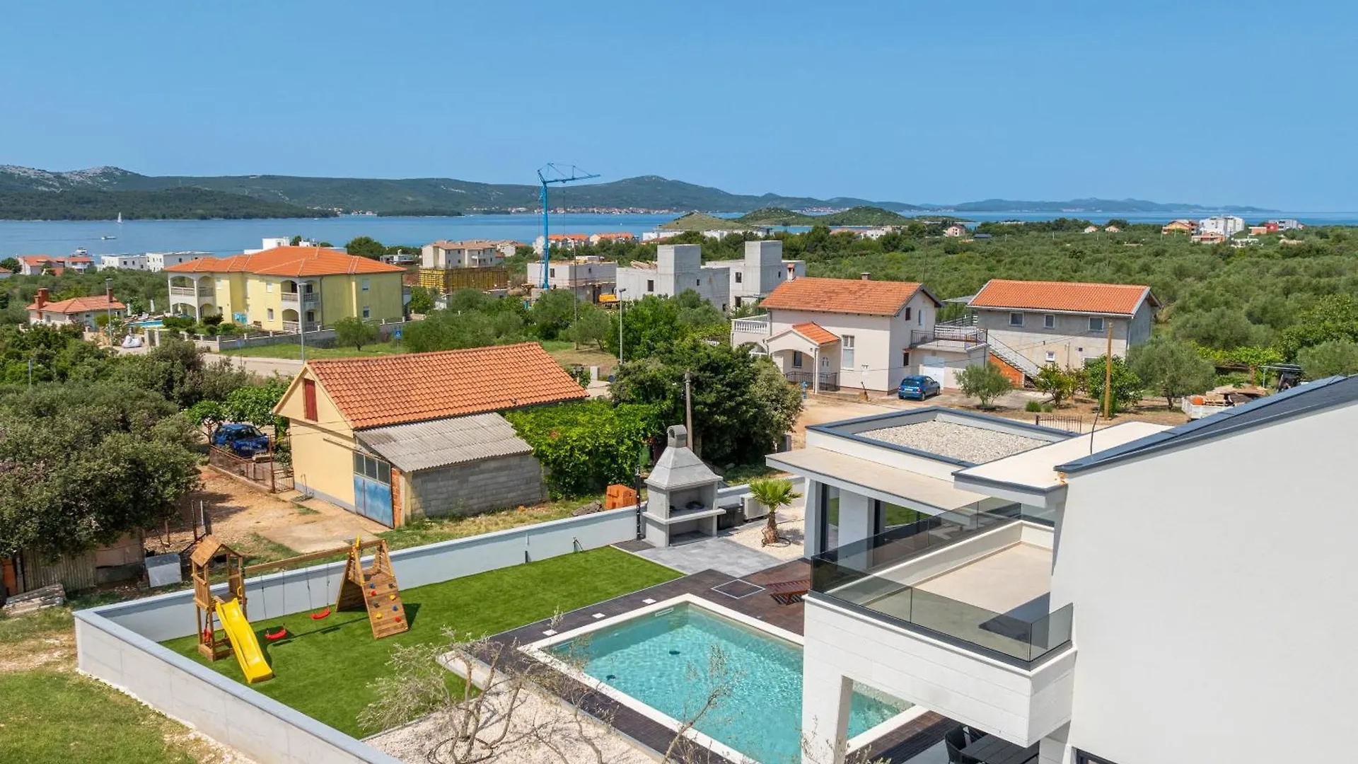Villa La-Vi Турань