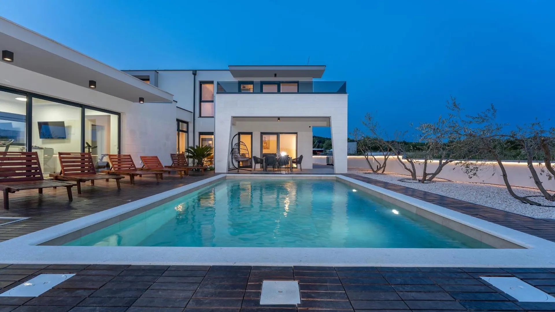 Villa La-Vi Турань