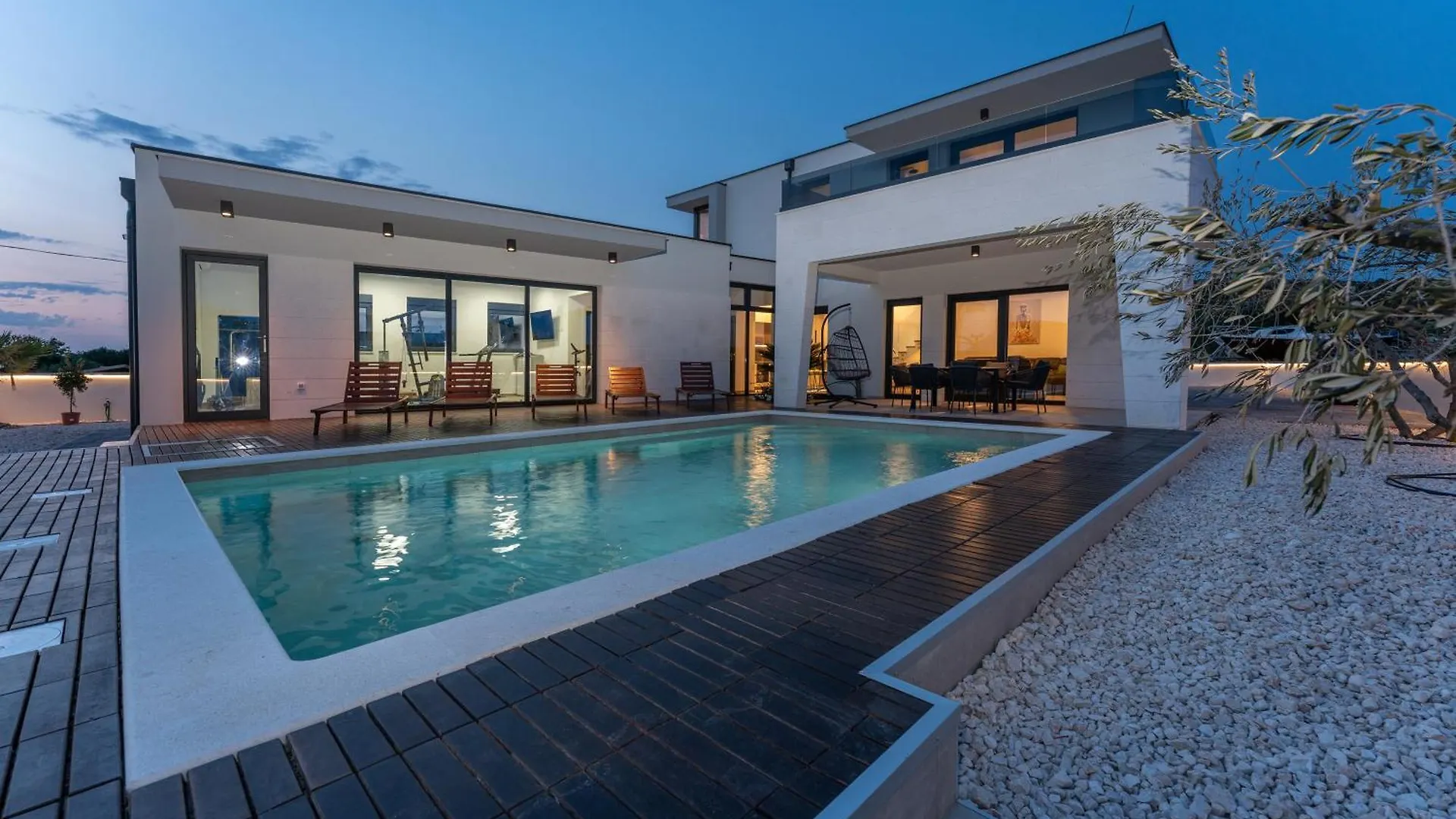 Villa La-Vi Турань